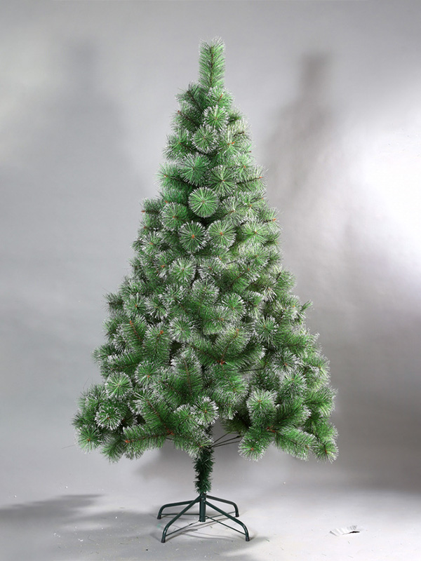 Normal Christmas Tree 9A3A8680