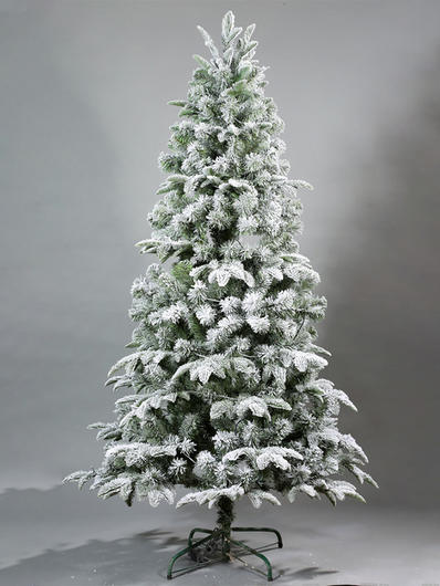 Christmas Snow Tree 9A3A8536