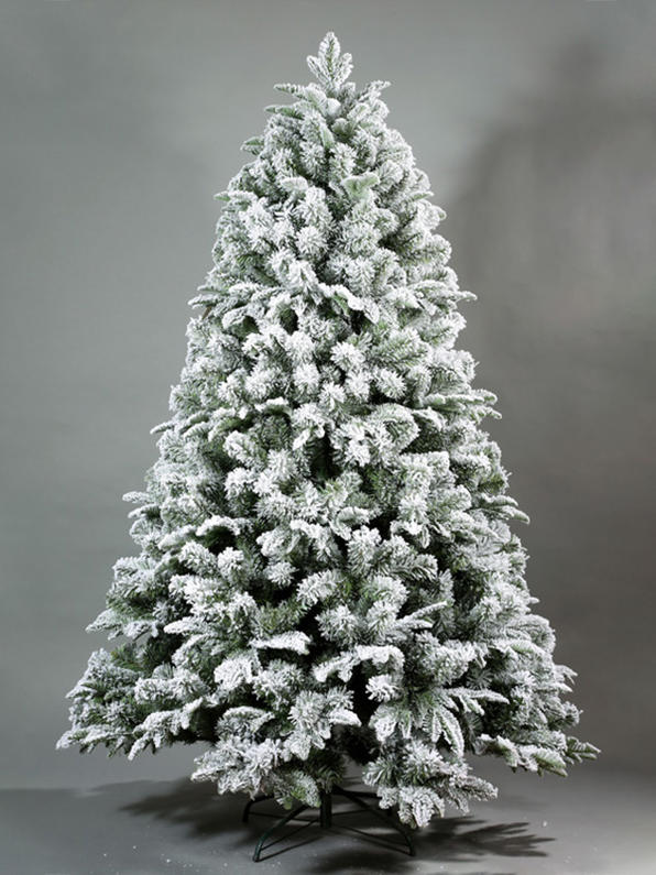 Christmas Snow Tree 9A3A8559
