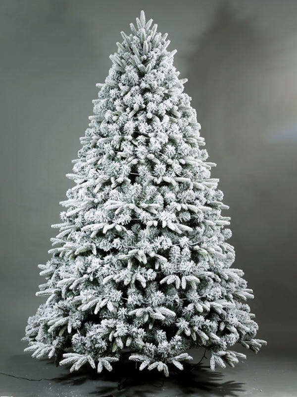 Christmas Snow Tree 9A3A8577