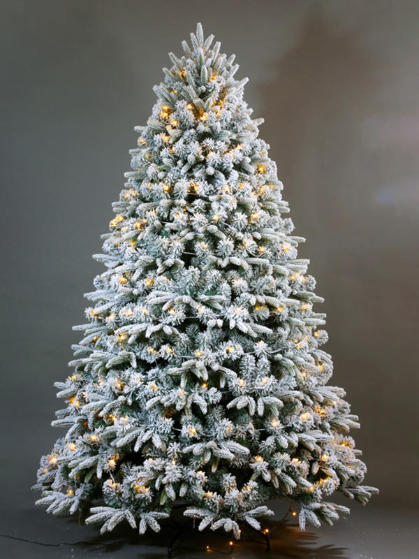 Christmas Snow Tree 9A3A8581